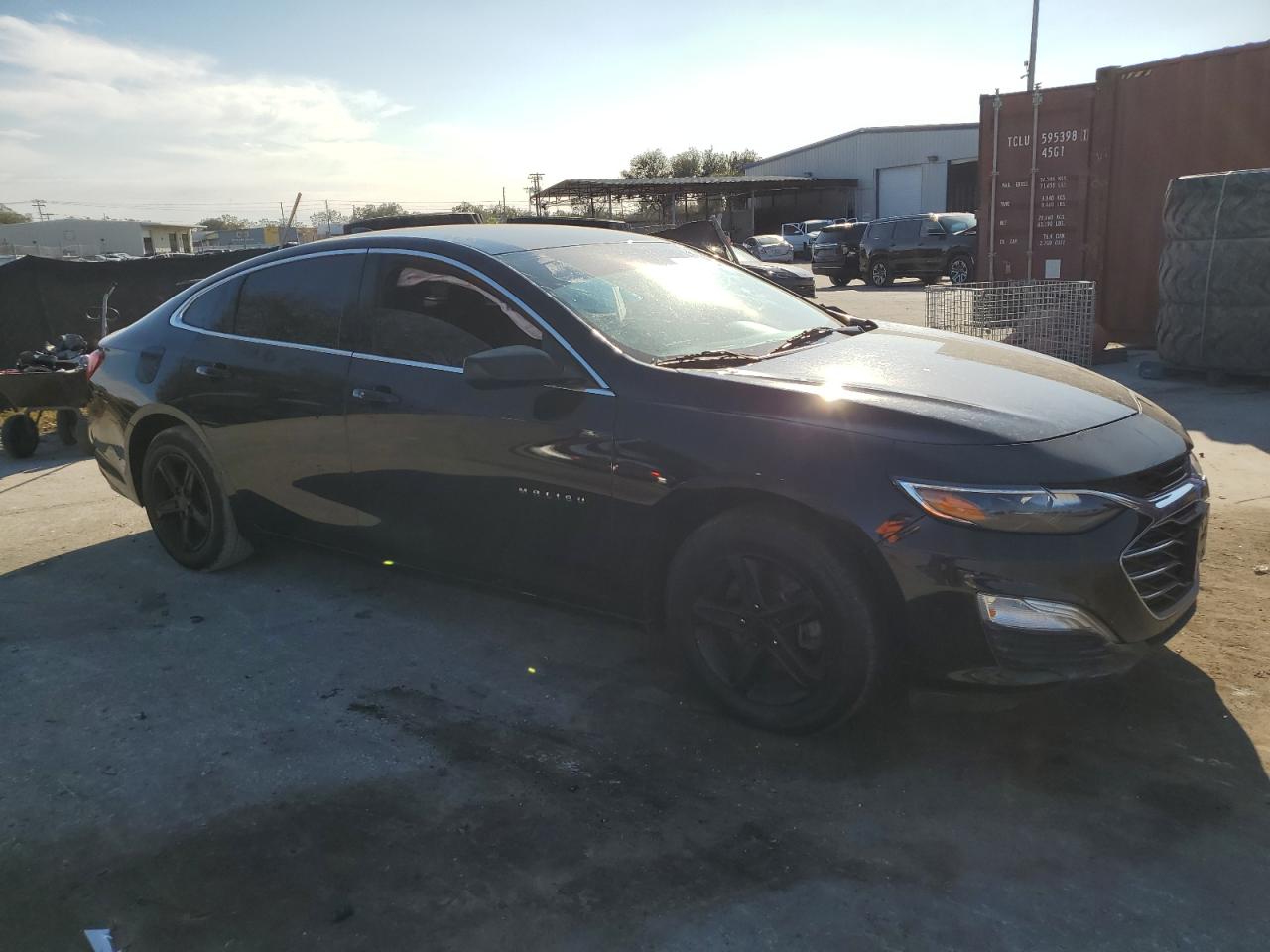 2019 Chevrolet Malibu VIN 1G1ZB5ST8KF125343 Copart auction photo, side / front end damage thumbnail 4