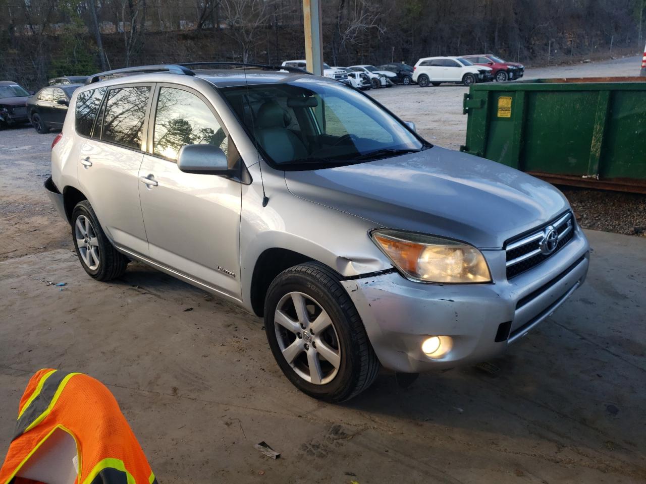 2006 Toyota RAV 4 VIN JTMZK31V366000612 Copart auction photo, rear end / front end damage thumbnail 4