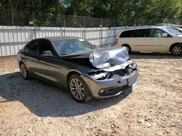 2018 BMW 3er VIN WBA8A3C54JA358624 Copart auction photo, front end damage thumbnail 10
