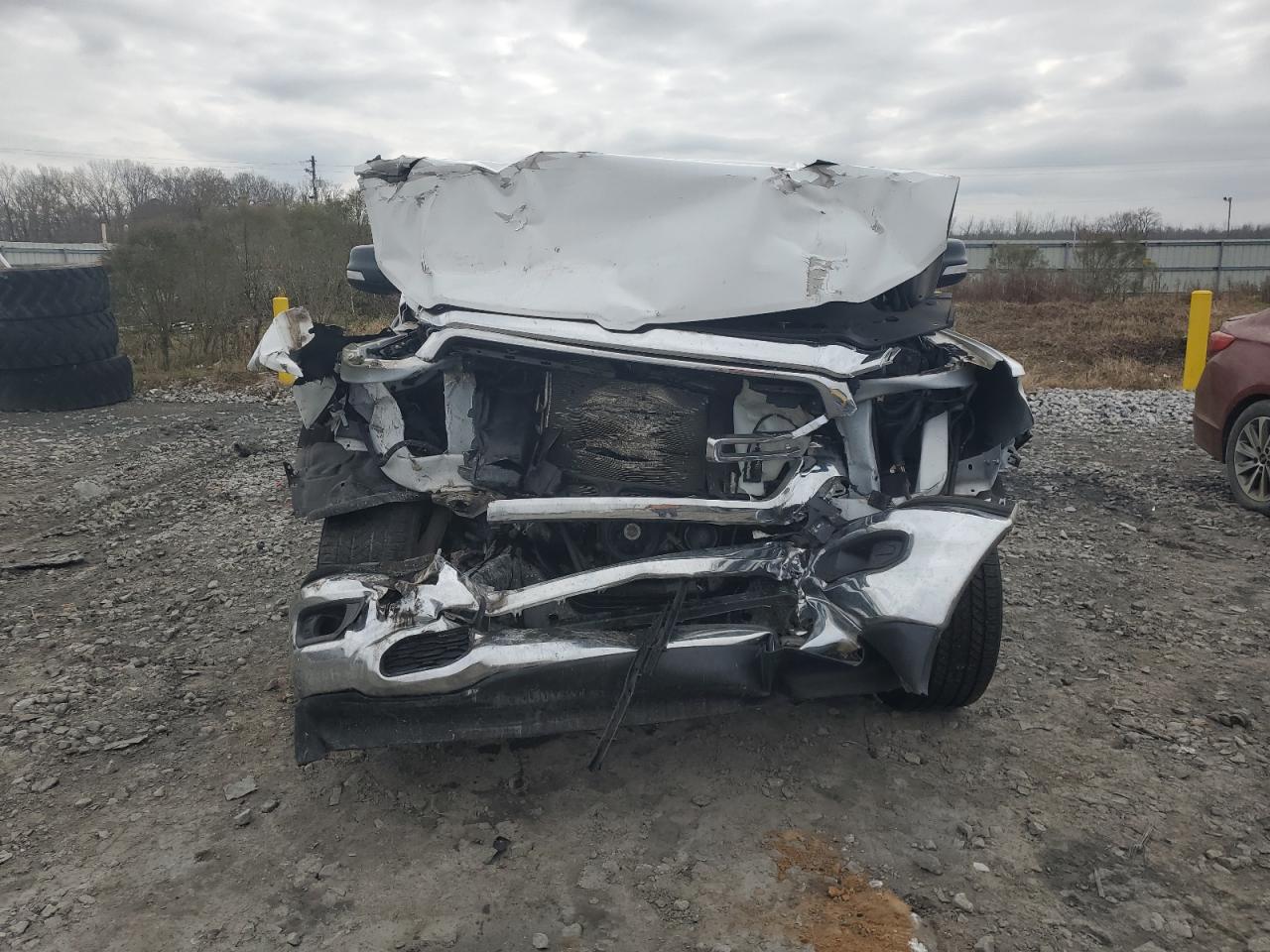 2020 RAM 1500 VIN 1C6RREBT5LN245943 Copart auction photo, biohazard/chemical / front end damage thumbnail 5