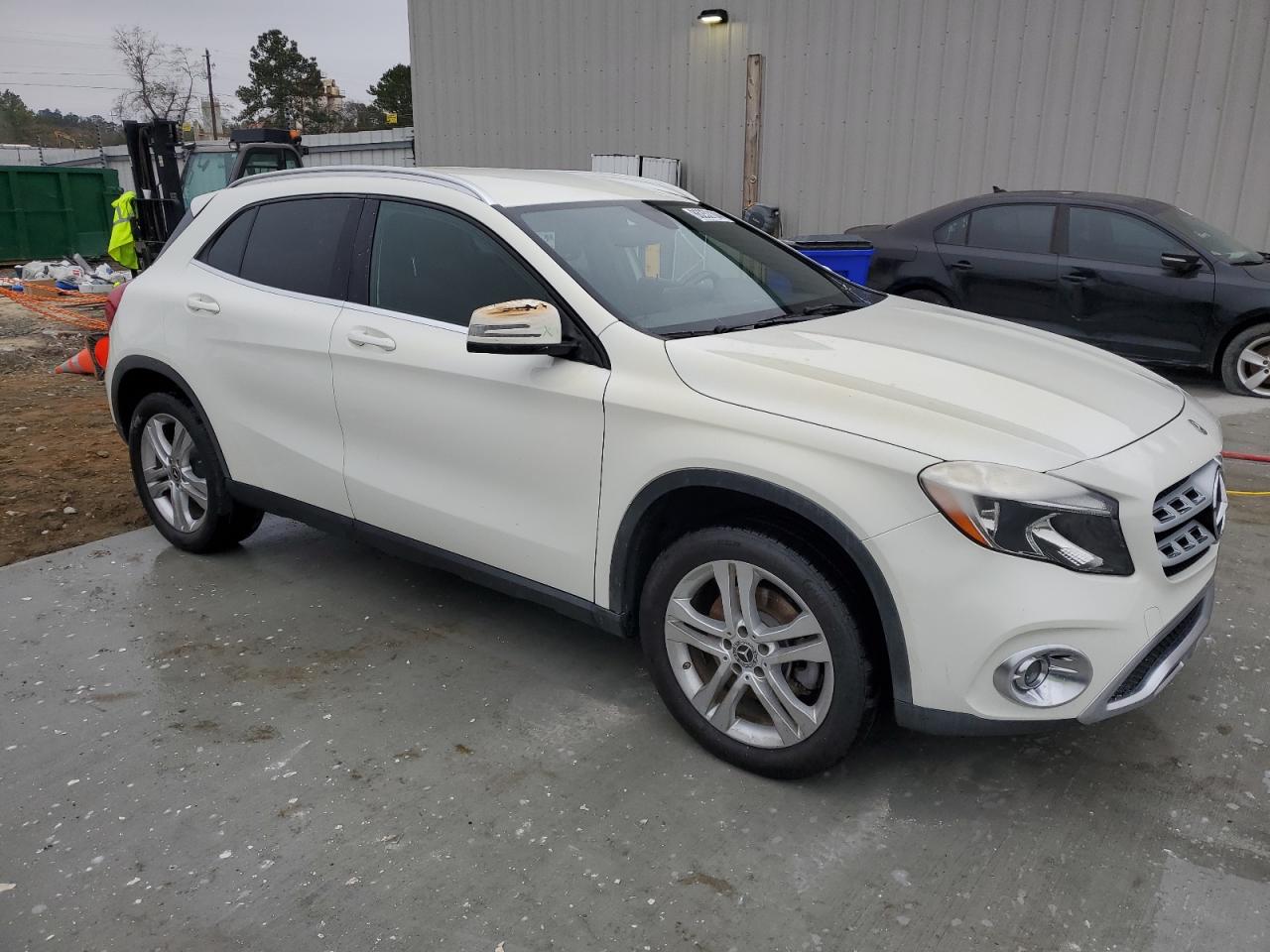 2018 Mercedes-Benz GLA-klasse VIN WDCTG4EB5JJ456334 Copart auction photo, burn damage thumbnail 4