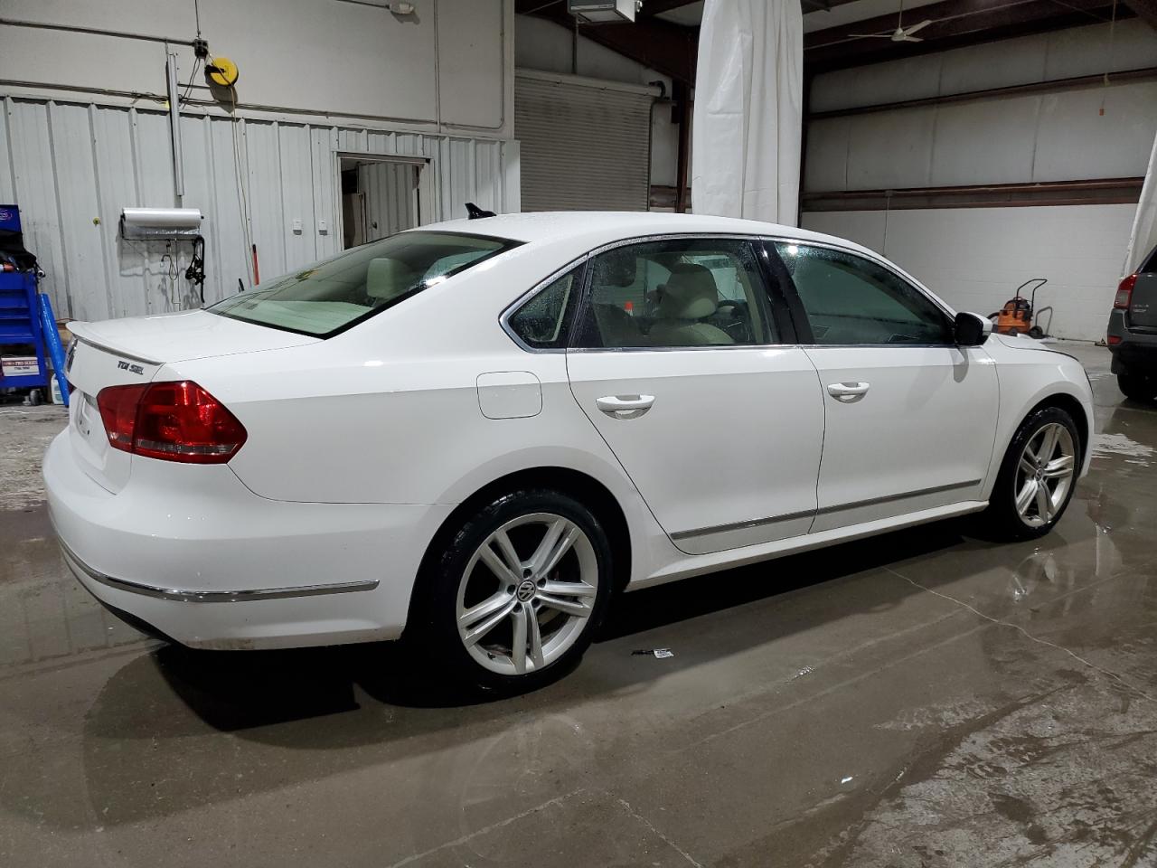 2014 Volkswagen Passat VIN 1VWCN7A34EC070183 Copart auction photo, side / front end damage thumbnail 3