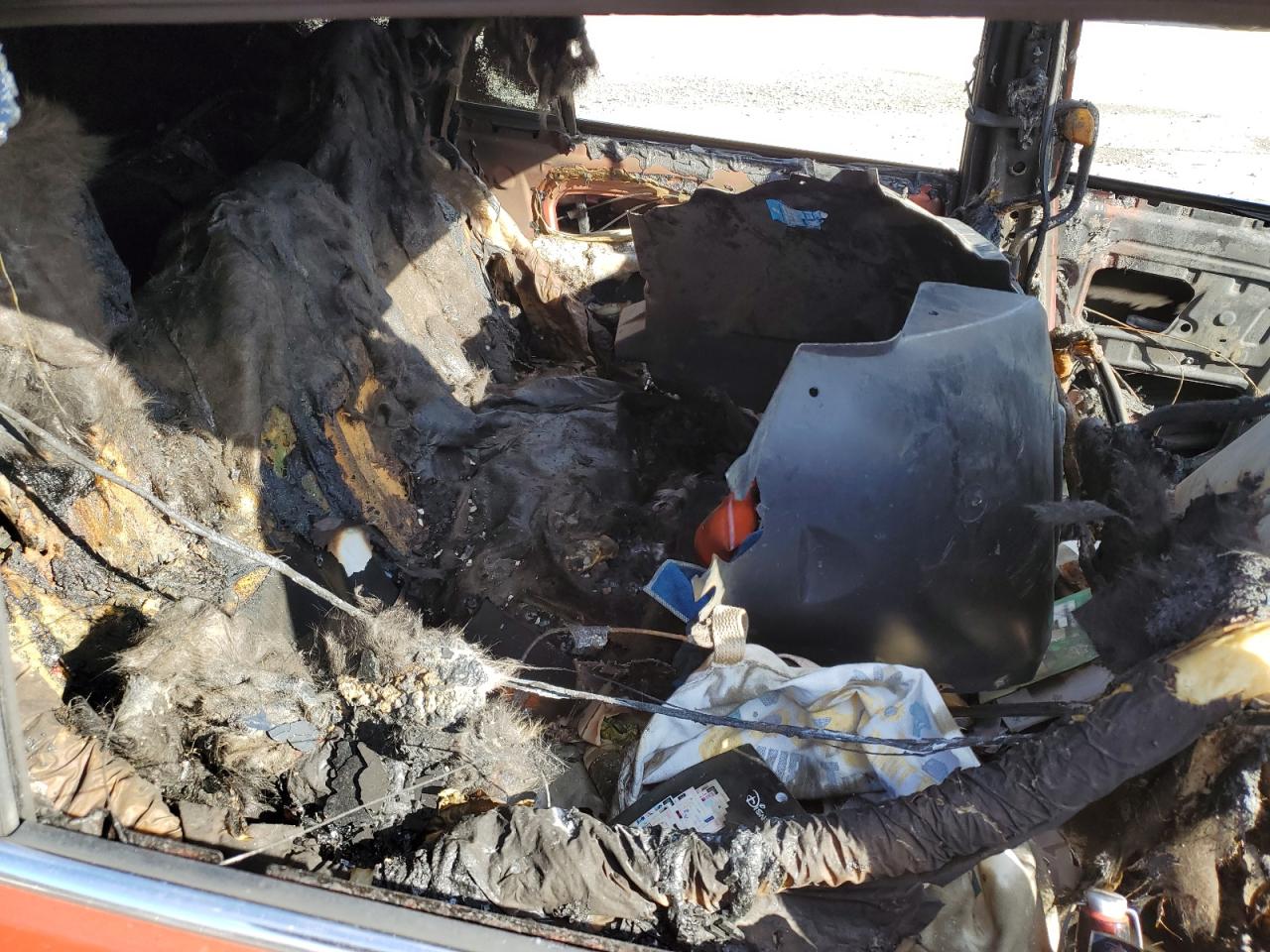 2015 Toyota RAV 4 VIN 2T3RFREV2FW331147 Copart auction photo, burn damage thumbnail 11