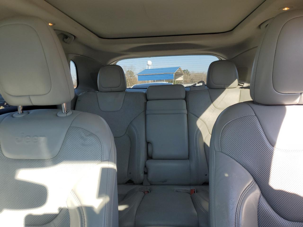 2019 Jeep Grand Cherokee VIN 1C4PJMDX2KD230323 Copart auction photo, front end damage thumbnail 10