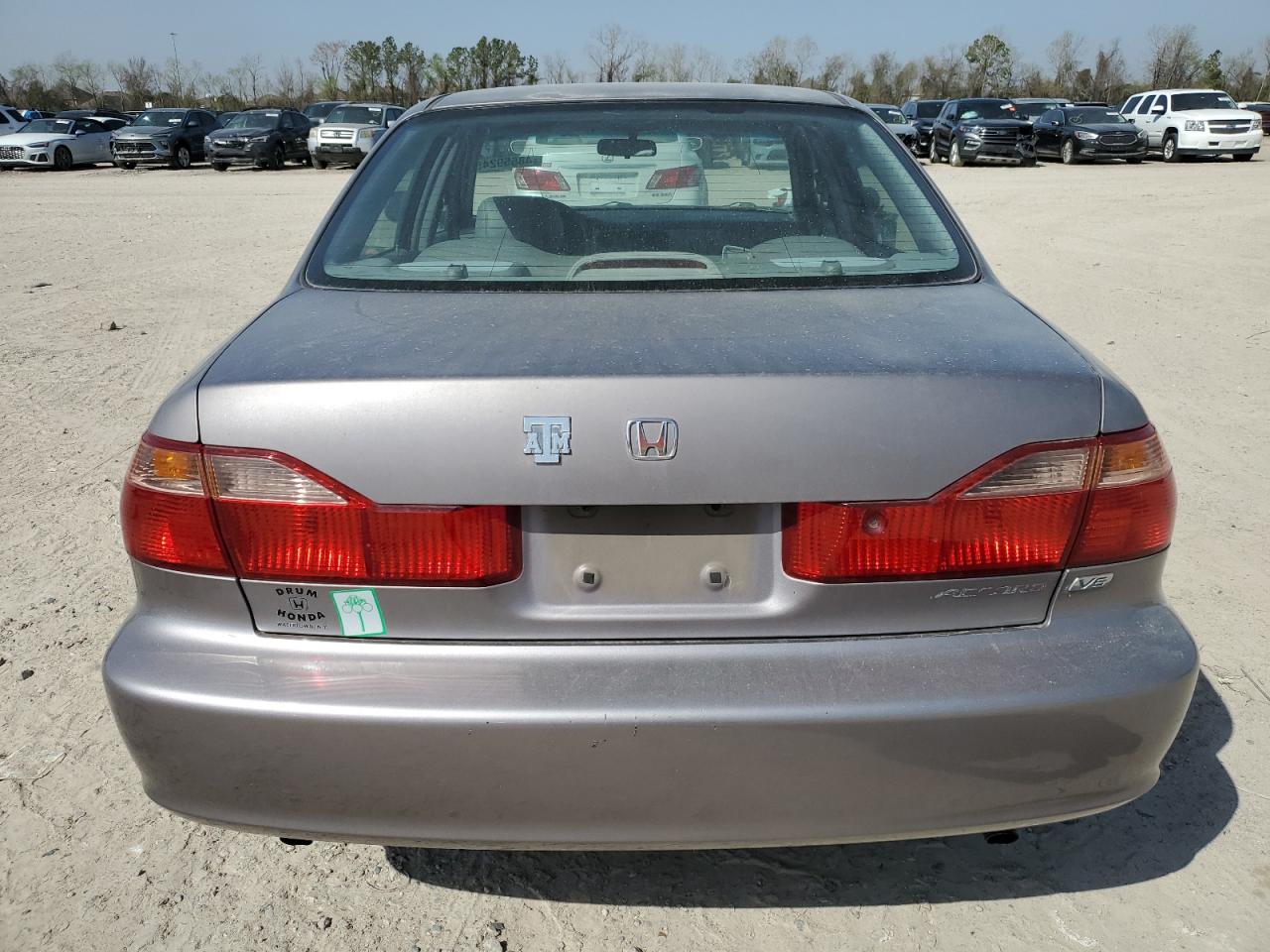 2000 Honda Accord VIN 1HGCG1650YA043178 Copart auction photo, front end / minor dent/scratches damage thumbnail 6