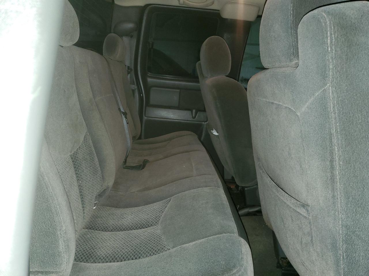 2006 Chevrolet Silverado VIN 2GCEK19B261272749 Copart auction photo, front end damage thumbnail 10