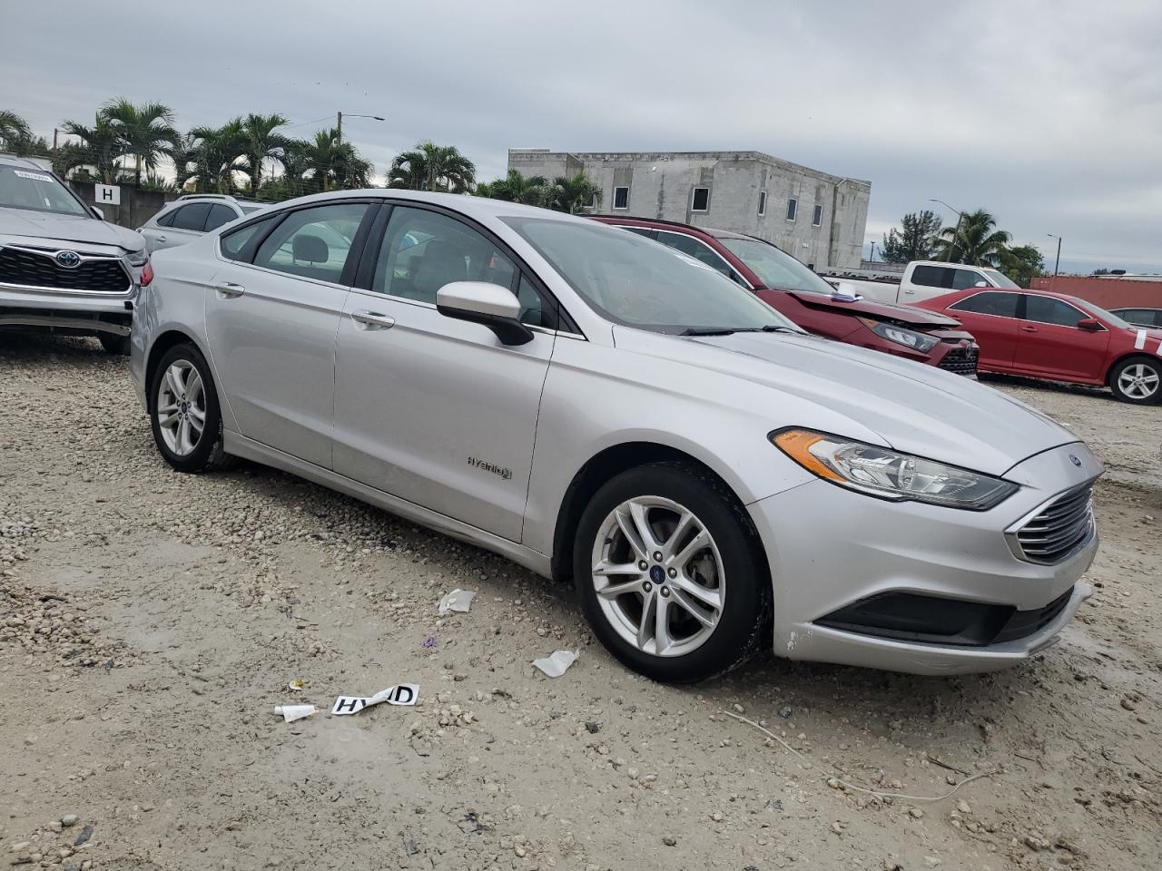 2018 Ford Fusion VIN 3FA6P0LU9JR172328 Copart auction photo, normal wear damage thumbnail 4