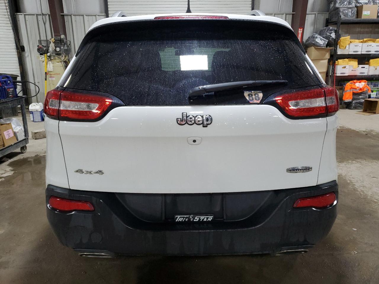 2018 Jeep Grand Cherokee VIN 1C4PJMLX2JD577800 Copart auction photo, front end damage thumbnail 6