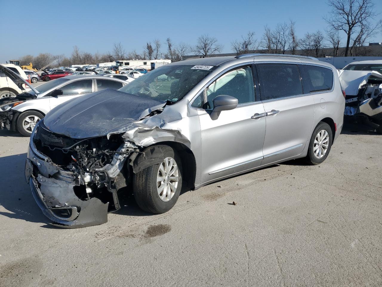 2019 Chrysler Pacifica VIN 2C4RC1BG6KR733001 - Copart auction photo