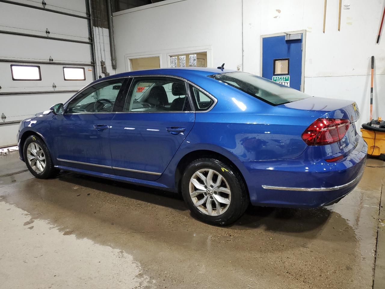 2017 Volkswagen Passat VIN 1VWAT7A33HC034986 Copart auction photo, front end damage thumbnail 2