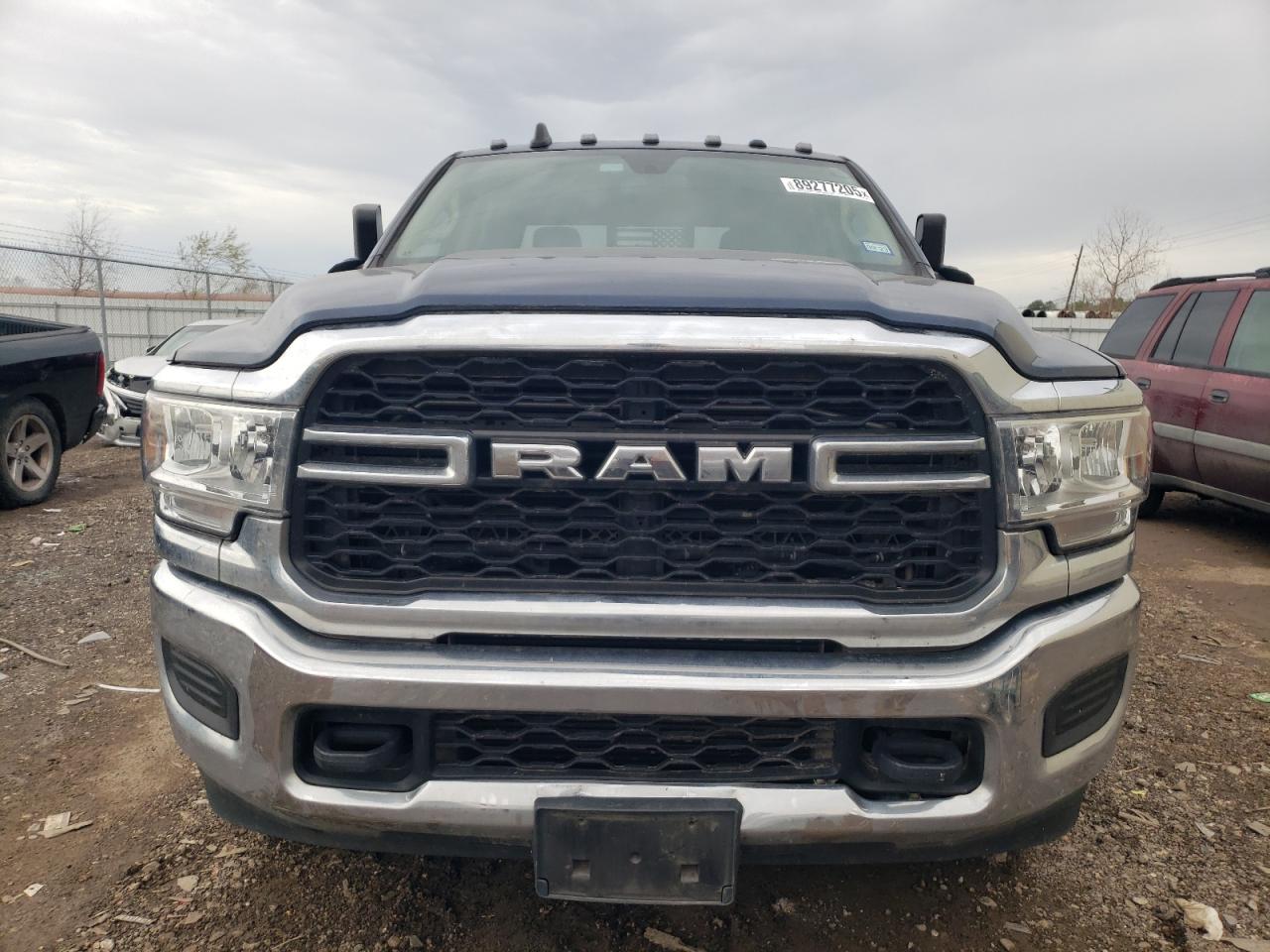 2020 RAM 2500 VIN 3C6UR5CLXLG142518 Copart auction photo, vandalism / stripped damage thumbnail 5