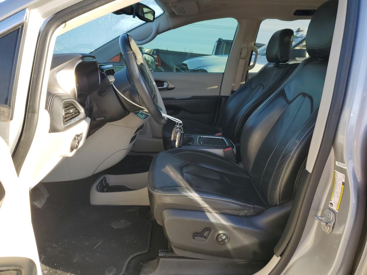 2018 Chrysler Pacifica VIN 2C4RC1GG8JR226303 Copart auction photo, side / rear end damage thumbnail 7