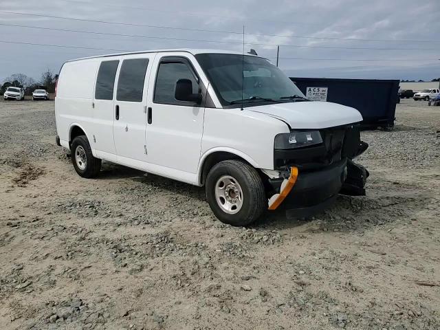 2018 GMC Savana VIN 1GTW7AFGXJ1343958 Copart auction photo, front end damage thumbnail 15