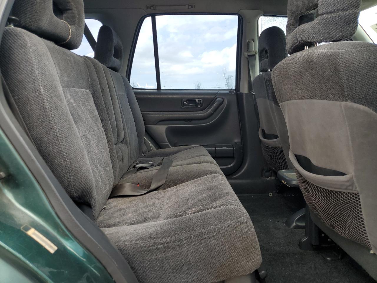 2000 Honda CR-V VIN JHLRD2841YC000200 Copart auction photo, all over damage thumbnail 11