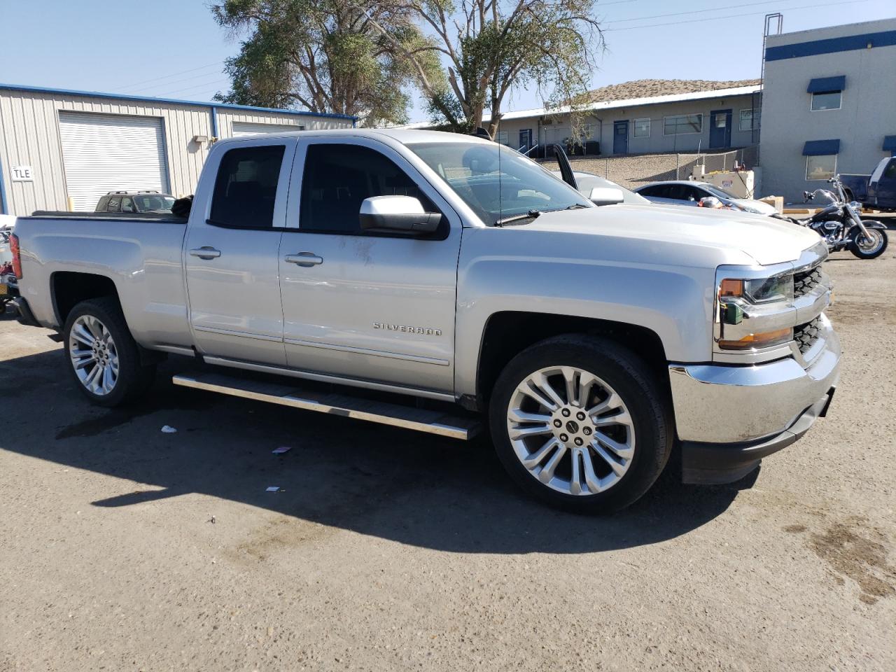 2019 Chevrolet Silverado VIN 2GCRCPEC1K1156601 Copart auction photo, side damage thumbnail 4