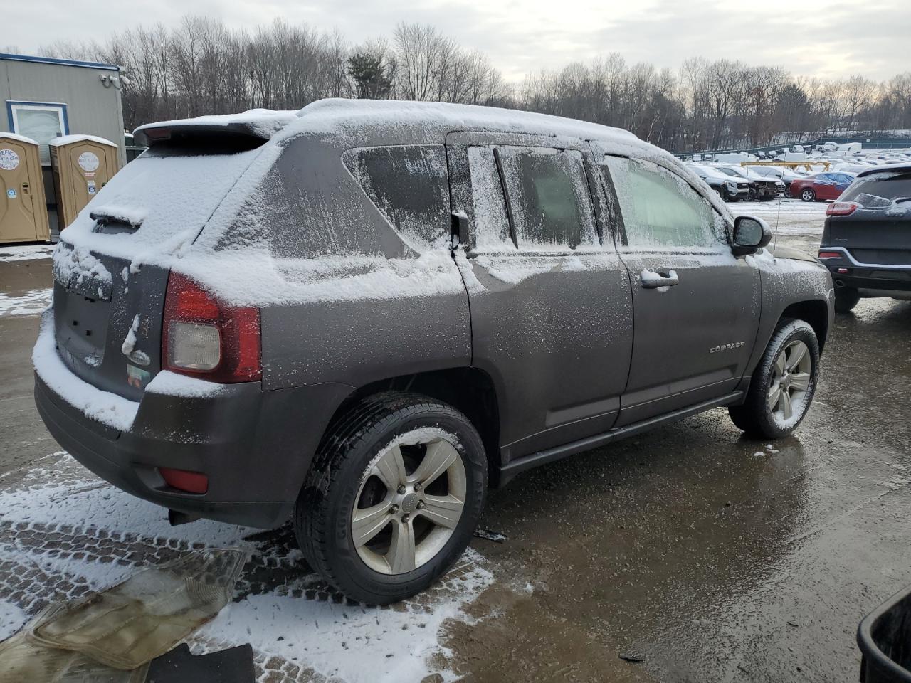 2015 Jeep Compass VIN 1C4NJDEBXFD426493 Copart auction photo, rear end / side damage thumbnail 3