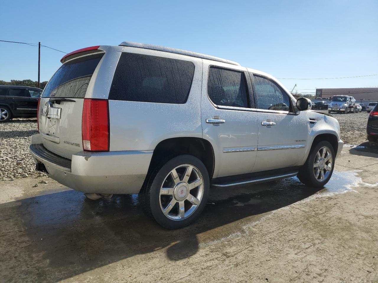 2010 Cadillac Escalade VIN 1GYUKBEF2AR269192 Copart auction photo, front end damage thumbnail 3