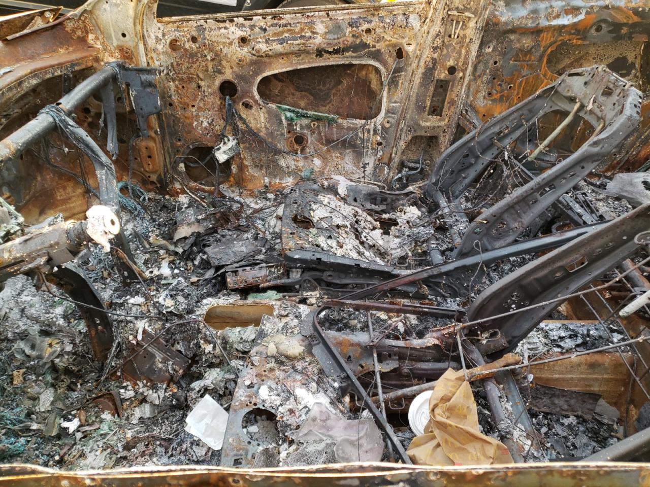 2018 Volkswagen Tiguan VIN 3VV4B7AX4JM174637 Copart auction photo, burn damage thumbnail 7