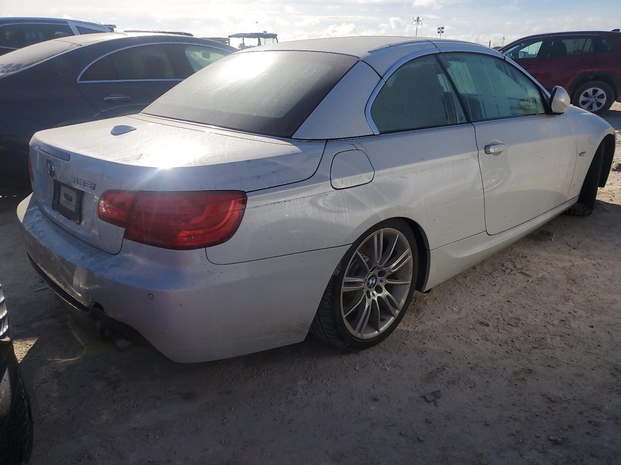 2013 BMW 3er VIN WBADX7C53DE746039 Copart auction photo, water/flood damage thumbnail 3