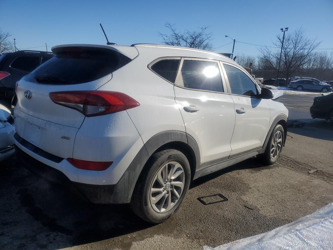 2016 Hyundai Tucson VIN KM8J3CA46GU179819 Copart auction photo, front end damage thumbnail 3