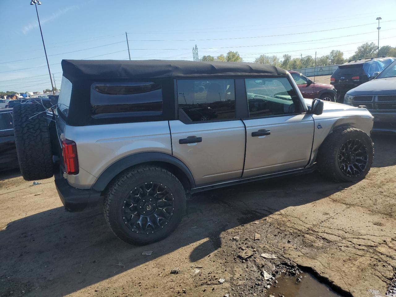 2021 Ford Bronco VIN 1FMEE5BH0MLA95294 Copart auction photo, front end damage thumbnail 3