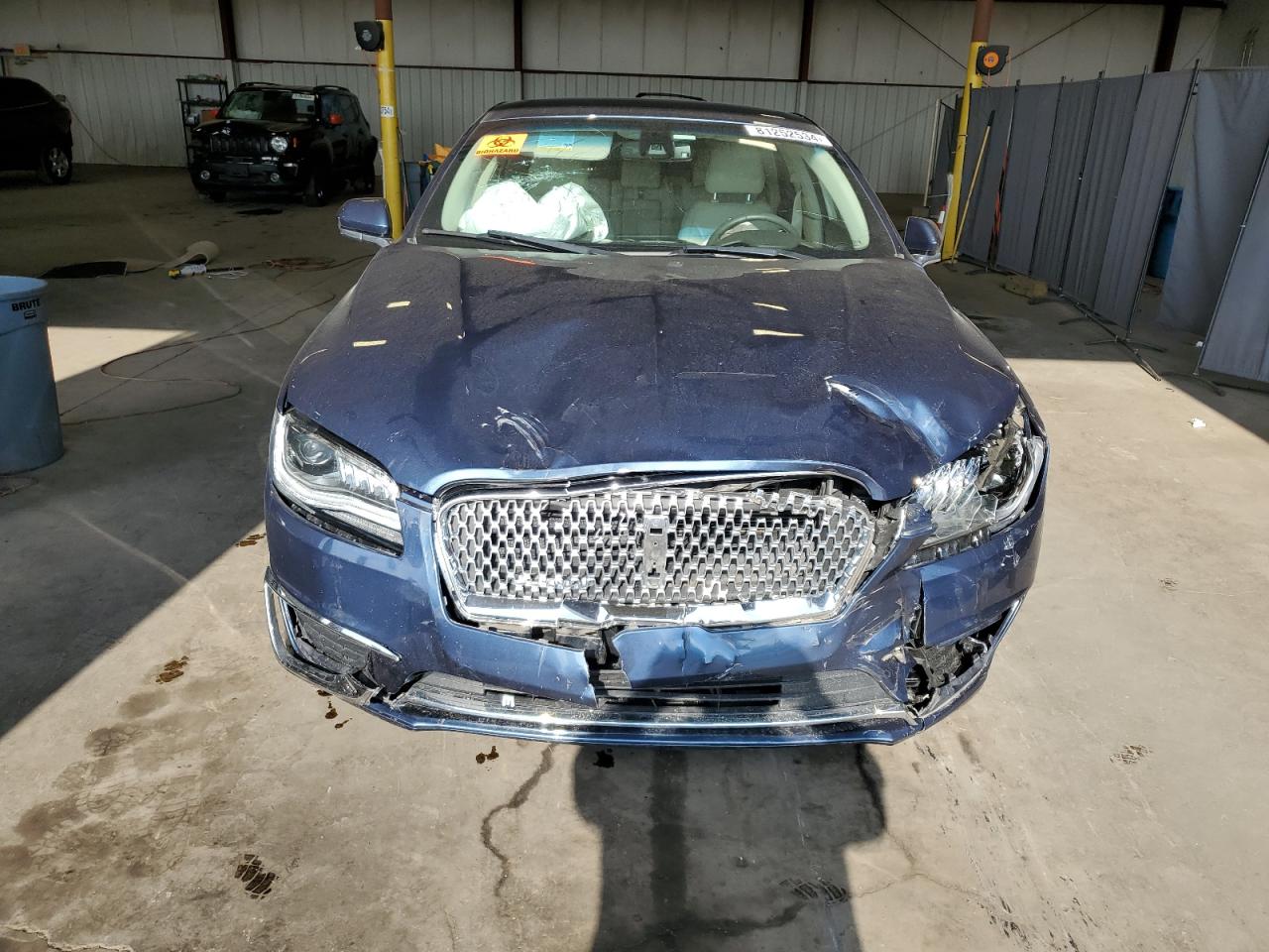 2019 Lincoln MKZ VIN 3LN6L5A95KR611670 Copart auction photo, front end / top/roof damage thumbnail 5