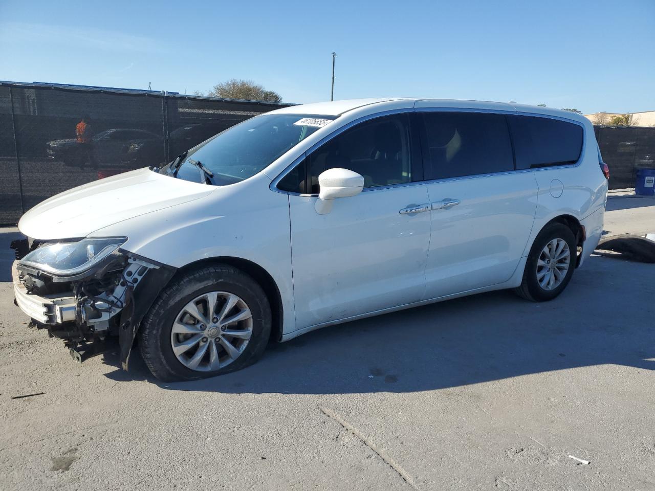 2018 Chrysler Pacifica VIN 2C4RC1FG5JR280076