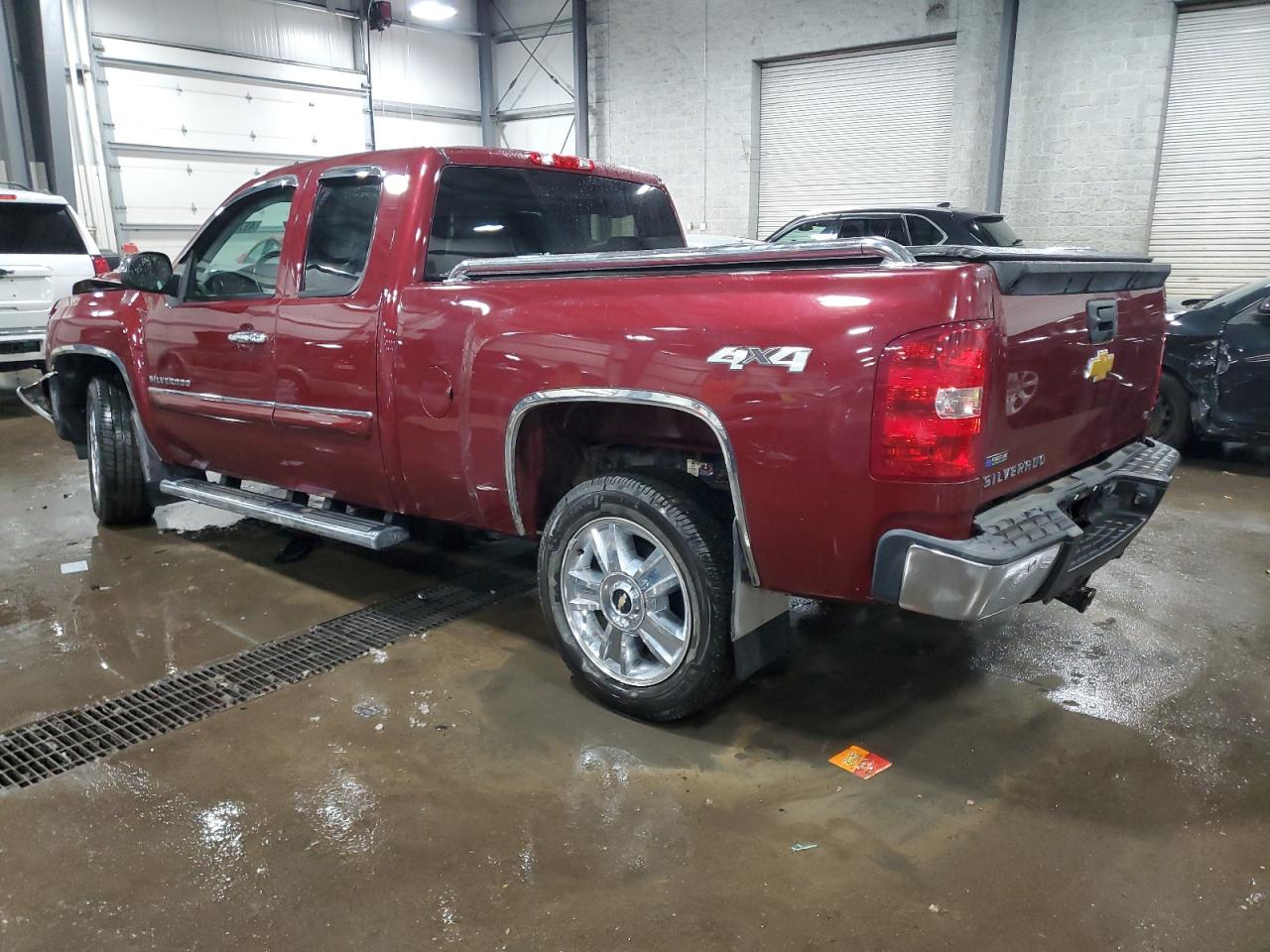 2013 Chevrolet Silverado VIN 1GCRKSE74DZ392663 Copart auction photo, front end / undercarriage damage thumbnail 2