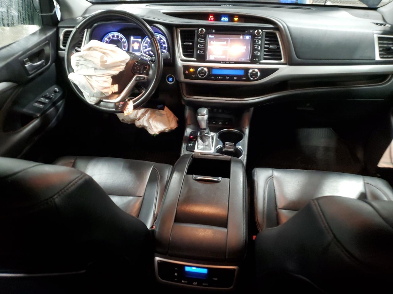 2019 Toyota Highlander VIN 5TDJZRFH9KS578707 Copart auction photo, front end damage thumbnail 8