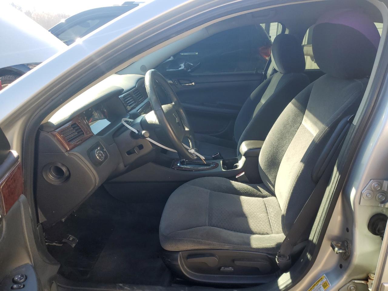 2010 Chevrolet Impala VIN 2G1WB5EKXA1212303 Copart auction photo, all over / minor dent/scratches damage thumbnail 7