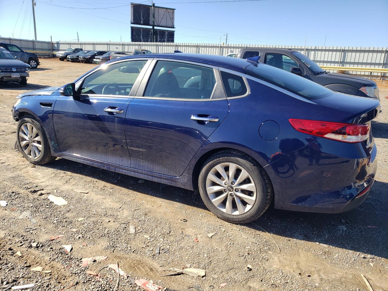 2017 KIA Optima VIN 5XXGT4L34HG163053 Copart auction photo, front end / side damage thumbnail 2