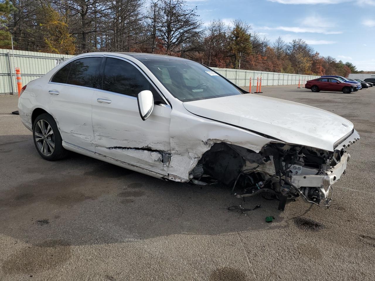 2018 Mercedes-Benz C-klasse VIN 55SWF4KB4JU256478 Copart auction photo, front end / side damage thumbnail 4