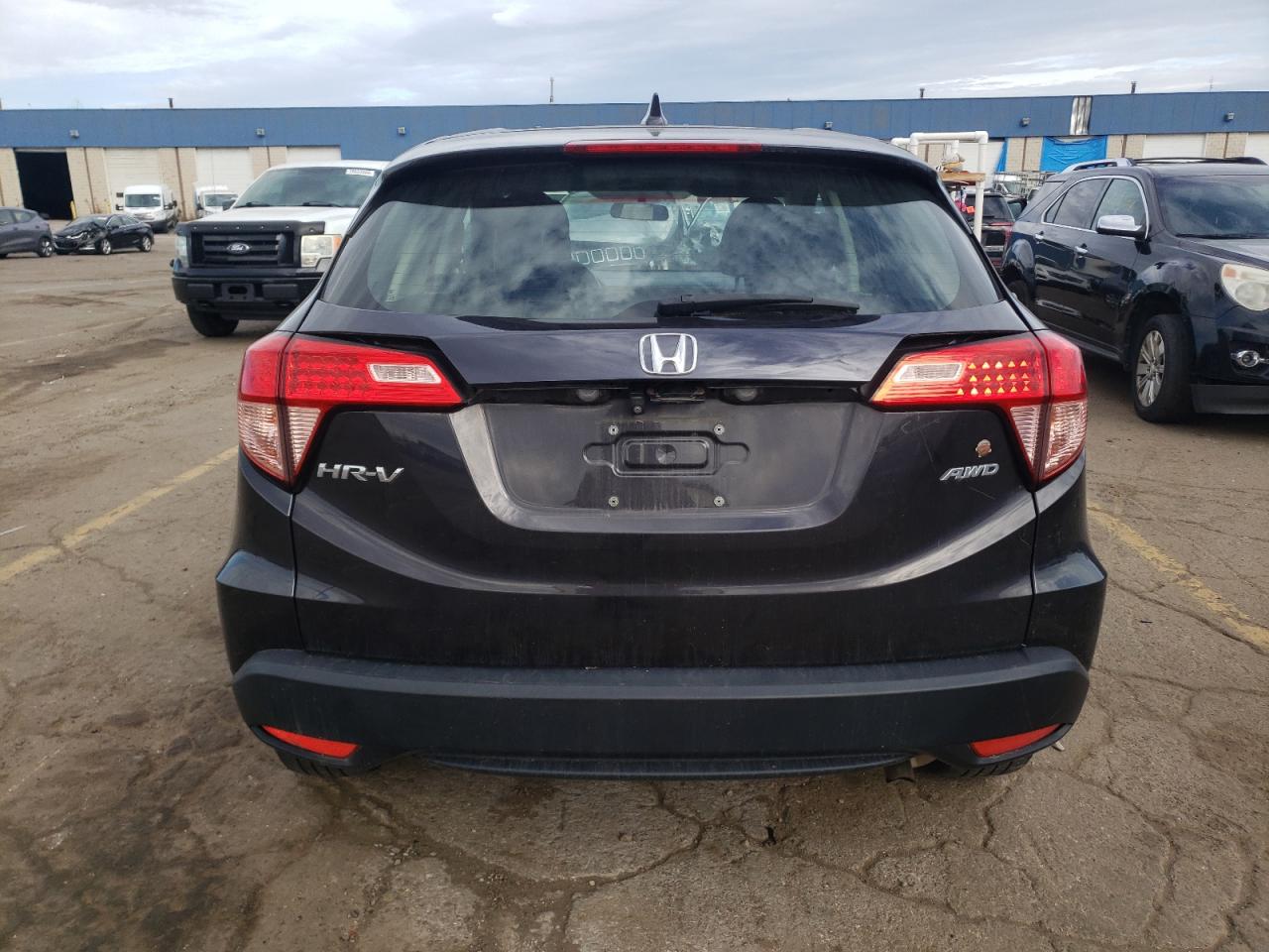 2018 Honda HR-V VIN 3CZRU6H3XJG700063 Copart auction photo, front end damage thumbnail 6