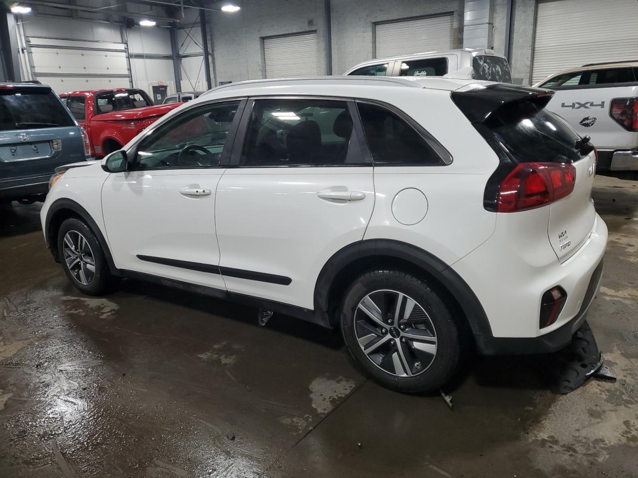 2022 KIA Niro VIN KNDCB3LC9N5500652 Copart auction photo, front end damage thumbnail 2
