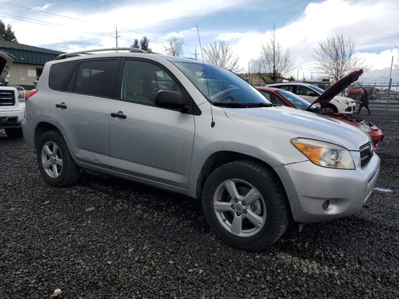 2008 Toyota RAV 4 VIN JTMBK33V885052891 Copart auction photo, side / front end damage thumbnail 4