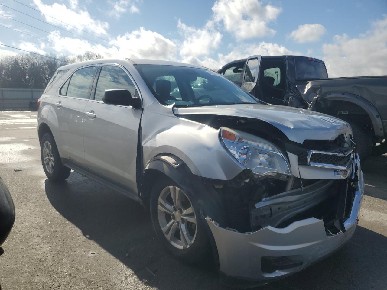 2015 Chevrolet Equinox VIN 1GNALAEK8FZ107112 Copart auction photo, front end damage thumbnail 4