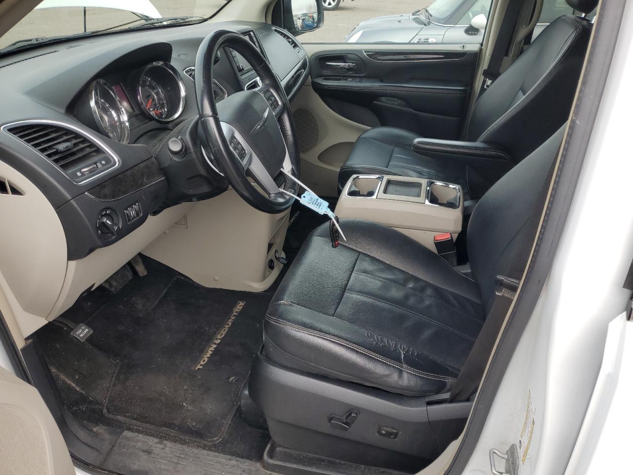 2014 Chrysler Town & Country VIN 2C4RC1BG5ER169149 Copart auction photo, front end damage thumbnail 7