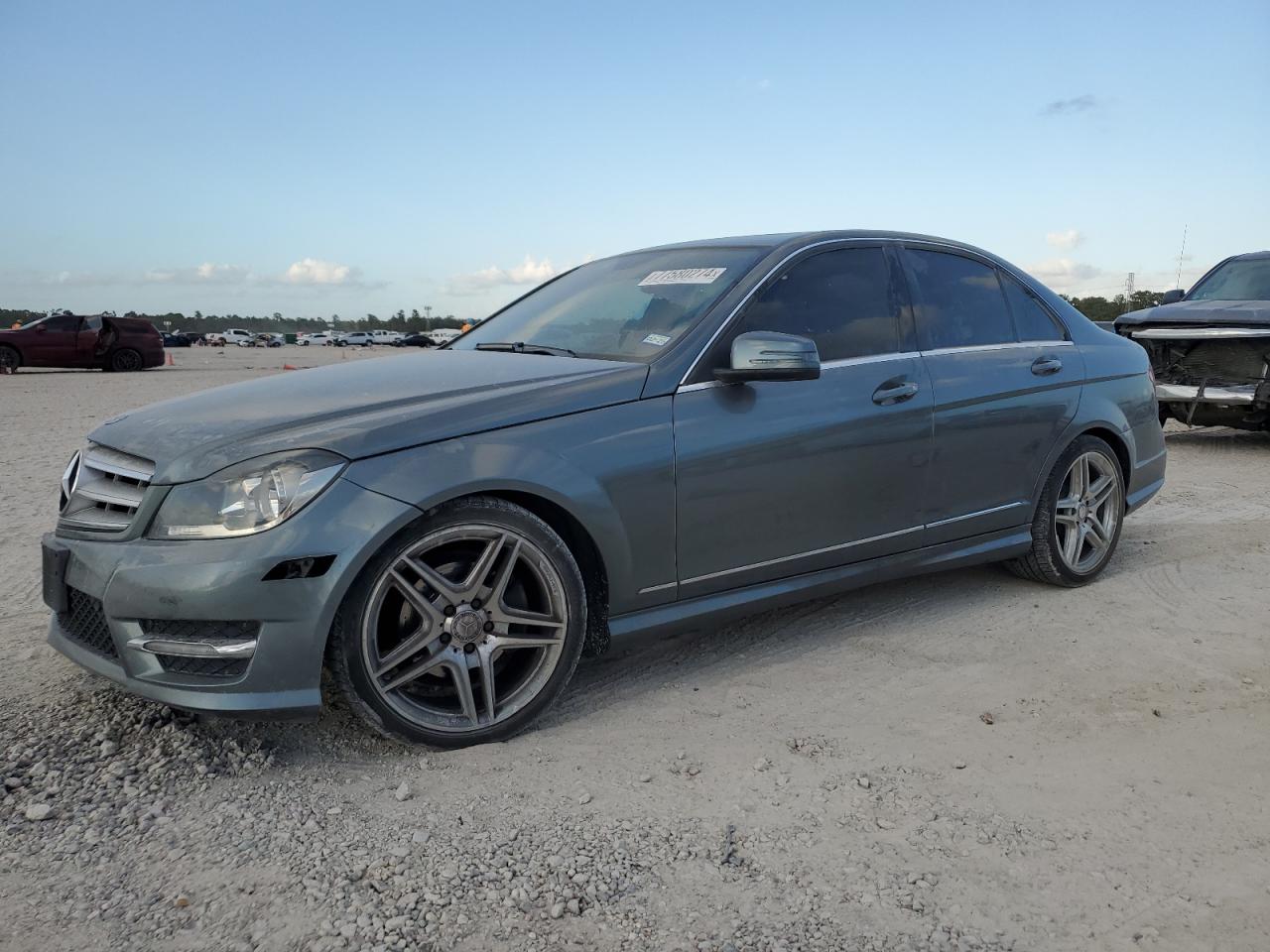 2012 Mercedes-Benz C-klasse VIN WDDGF4HB9CA614902