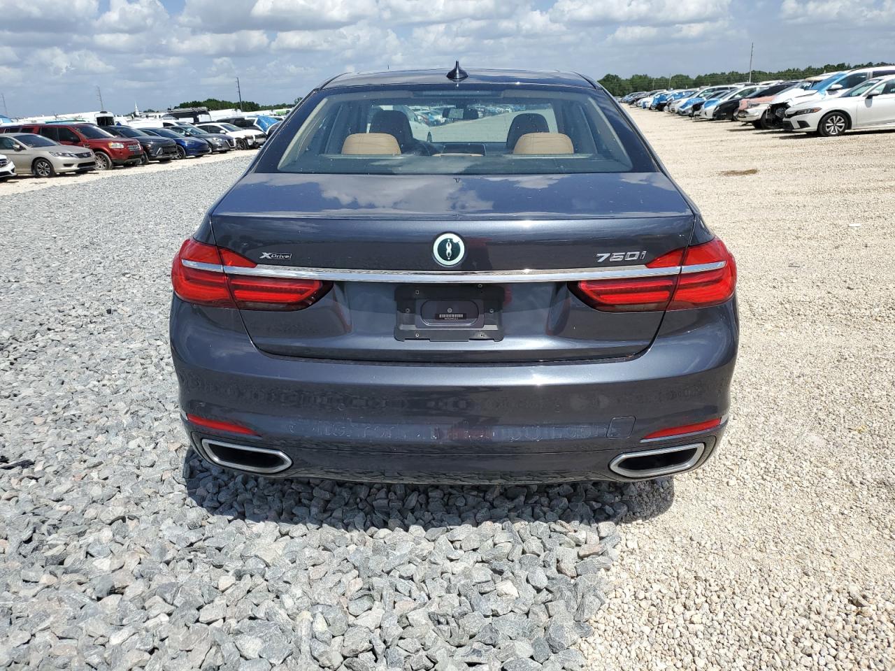 2017 BMW 7er VIN WBA7F2C54HG422160 Copart auction photo, side / front end damage thumbnail 6