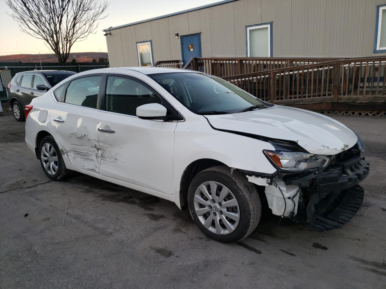 2016 Nissan Sentra VIN 3N1AB7AP5GL660389 Copart auction photo, front end / side damage thumbnail 4