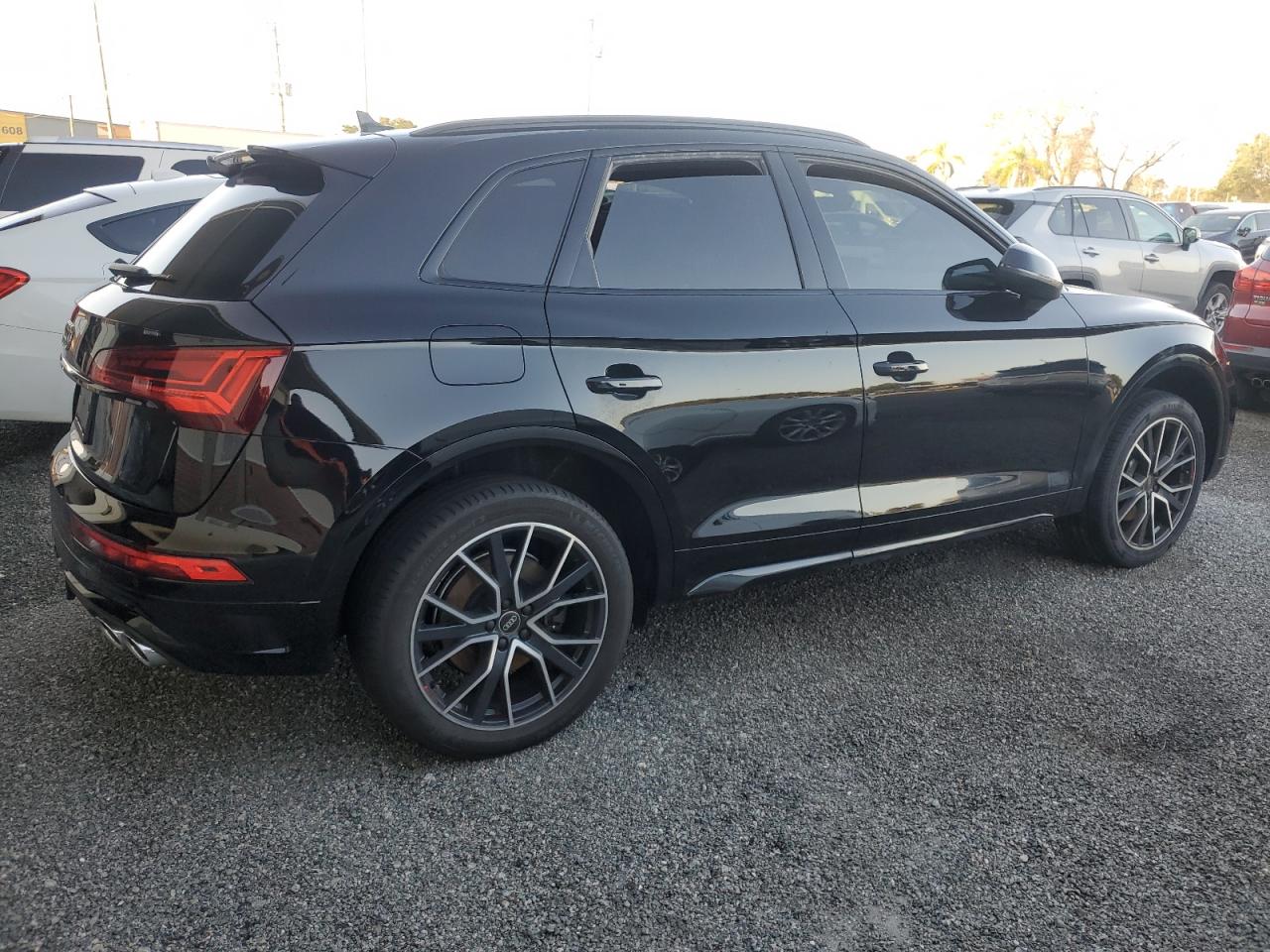 2023 Audi SQ5 VIN WA1B4AFY4P2030630 Copart auction photo, water/flood / minor dent/scratches damage thumbnail 3