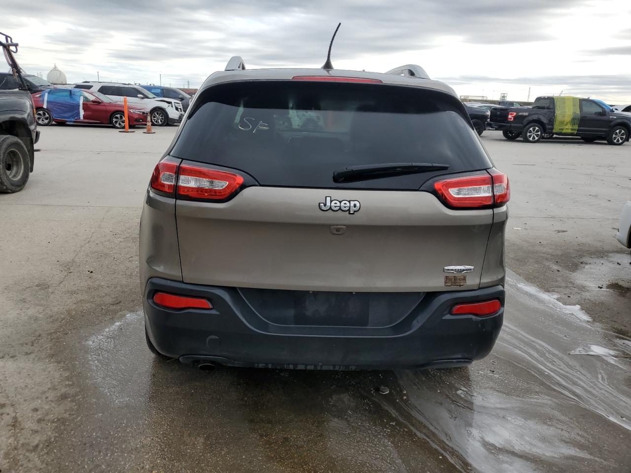2018 Jeep Grand Cherokee VIN 1C4PJLLB1JD606590 Copart auction photo, front end / side damage thumbnail 6