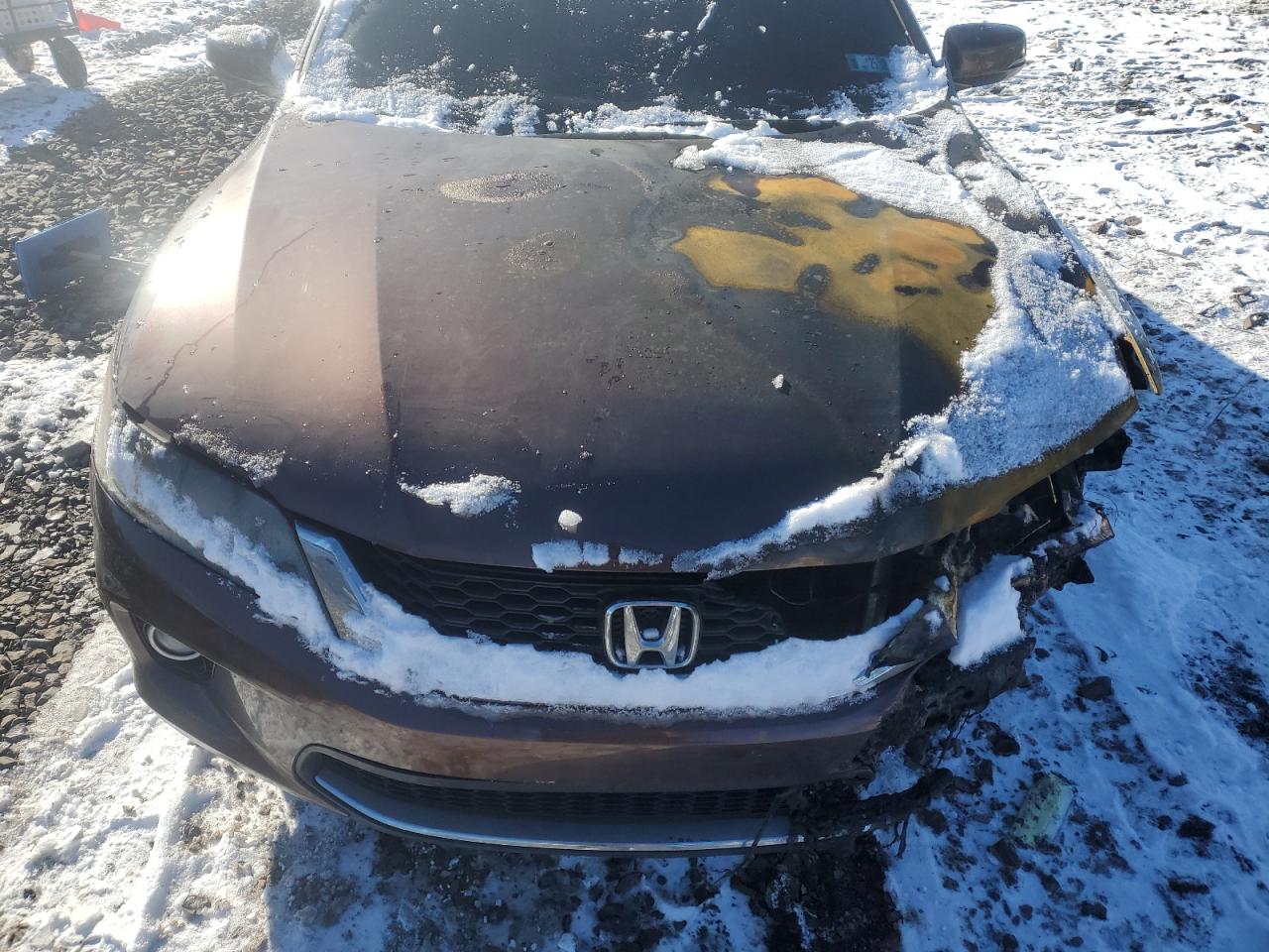 2013 Honda Accord VIN 1HGCT2B85DA010740 Copart auction photo, burn - engine damage thumbnail 11