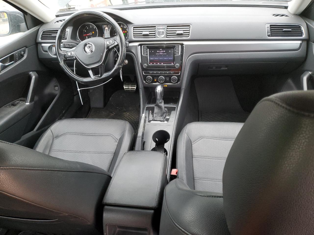 2017 Volkswagen Passat VIN 1VWDT7A31HC009470 Copart auction photo, front end / side damage thumbnail 8