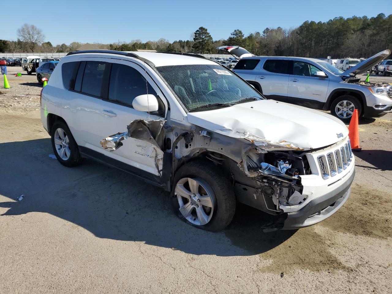 2015 Jeep Compass VIN 1C4NJCEB2FD401761 Copart auction photo, front end / side damage thumbnail 4
