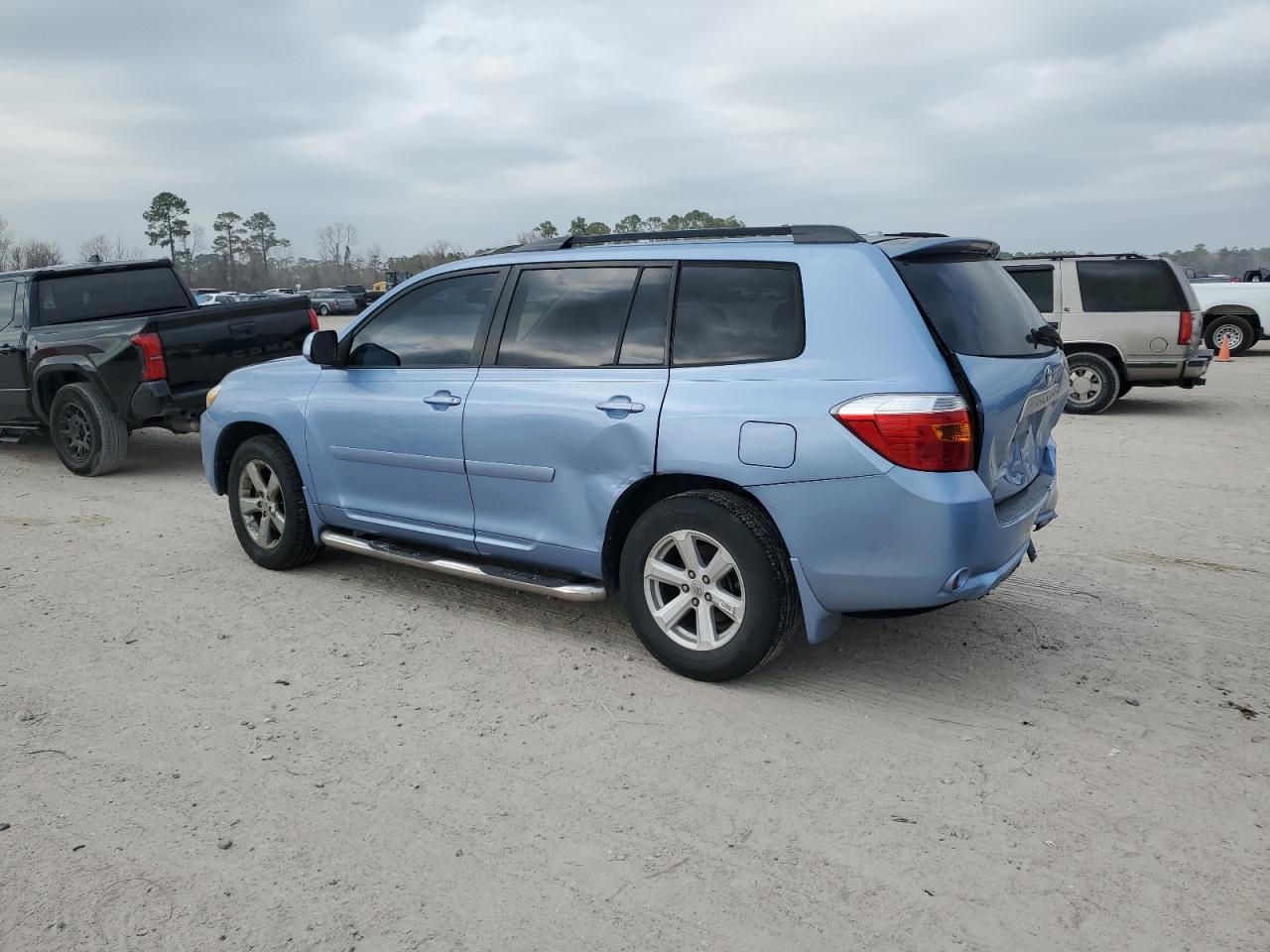 2010 Toyota Highlander VIN 5TDKK3EH1AS011655 Copart auction photo, rear end damage thumbnail 2