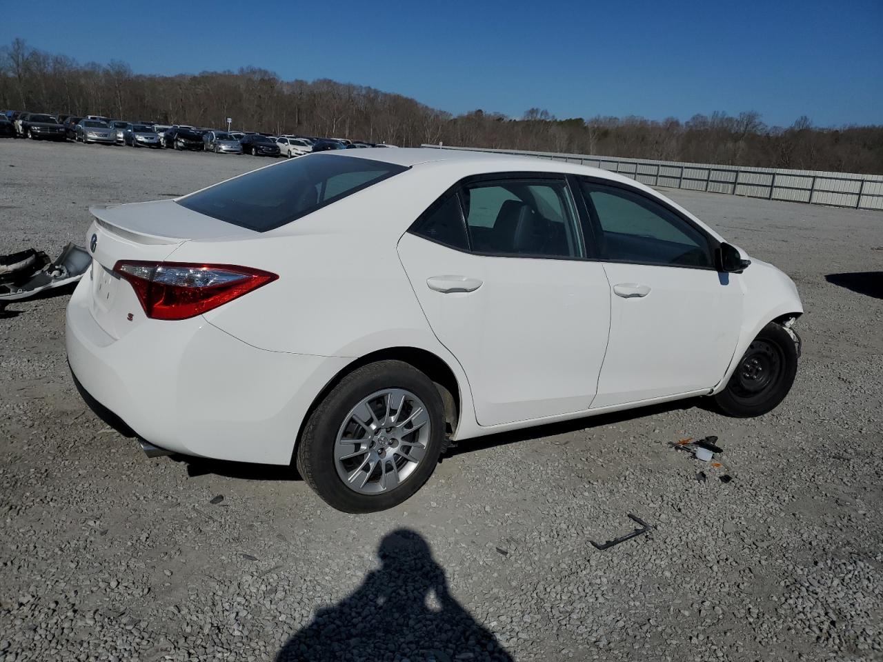 2015 Toyota Corolla VIN 2T1BURHE5FC359084 Copart auction photo, front end / minor dent/scratches damage thumbnail 3