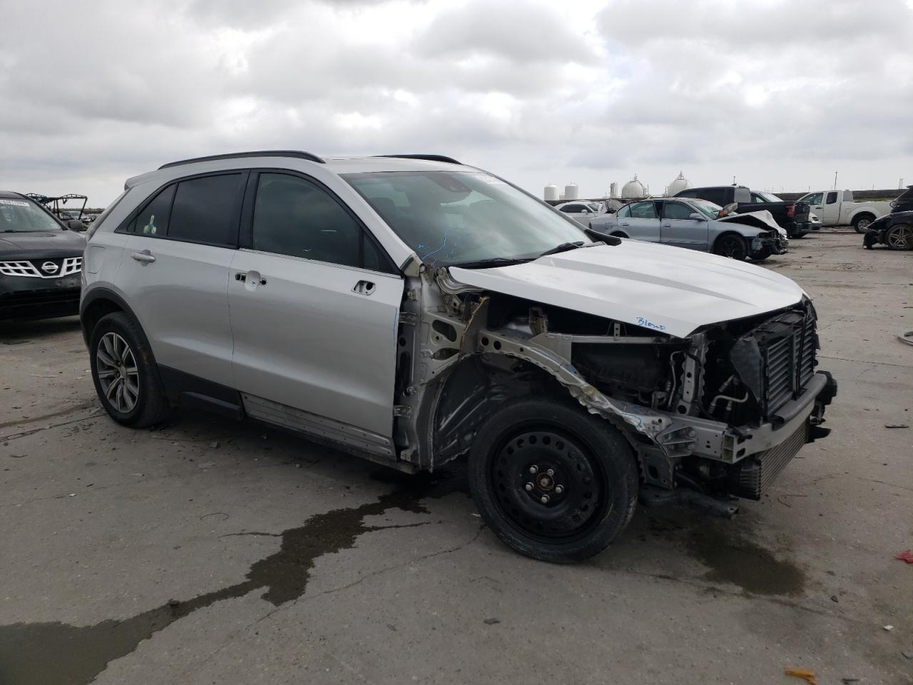 2020 Cadillac XT4 VIN 1GYFZER41LF020224 Copart auction photo, front end damage thumbnail 4