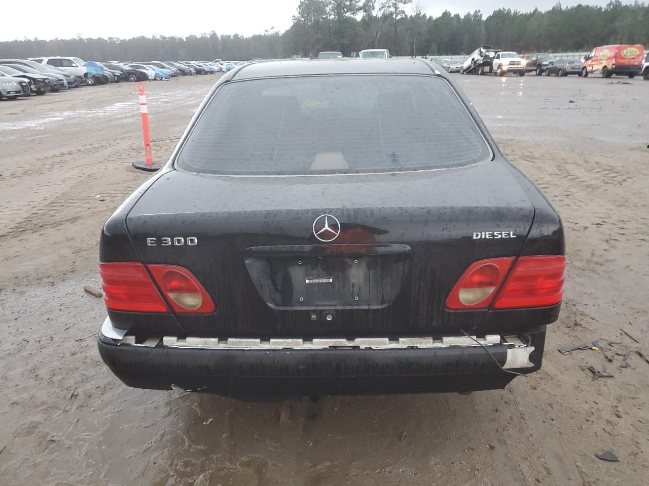 1997 Mercedes-Benz E-klasse VIN WDBJF20F3VA351844 Copart auction photo, side / rear end damage thumbnail 6