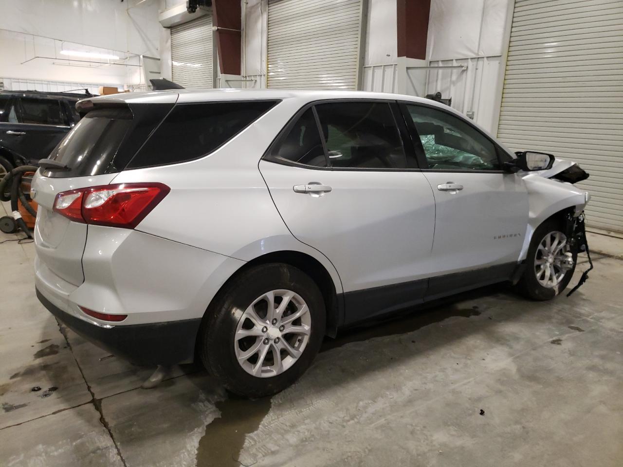 2019 Chevrolet Equinox VIN 3GNAXHEV1KS654060 Copart auction photo, front end damage thumbnail 3